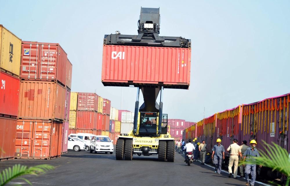 The Weekend Leader - India's September exports, imports rise over 22% YoY